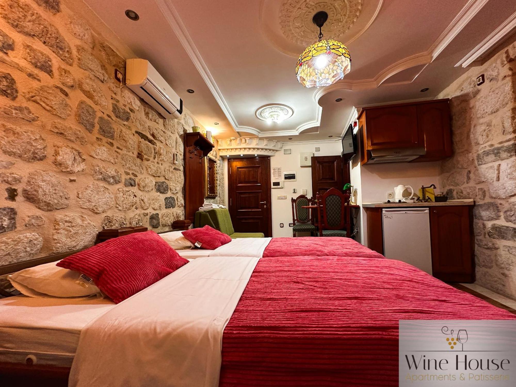 Apartments Wine House Old Town Kotor Dış mekan fotoğraf