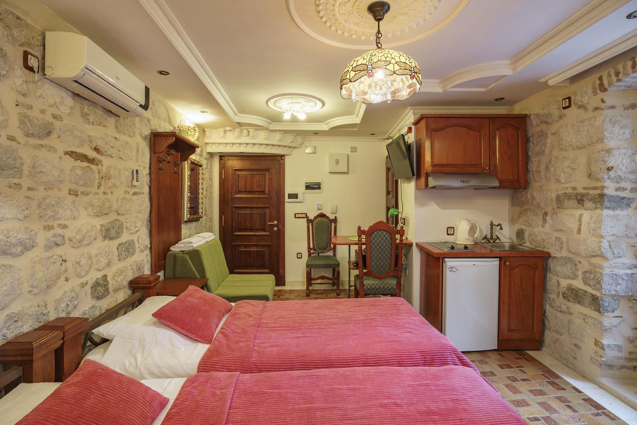 Apartments Wine House Old Town Kotor Dış mekan fotoğraf