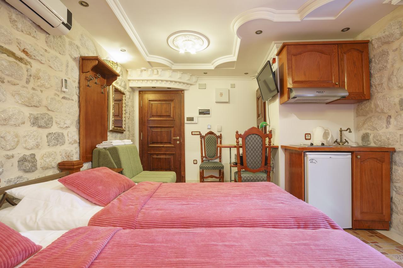 Apartments Wine House Old Town Kotor Dış mekan fotoğraf