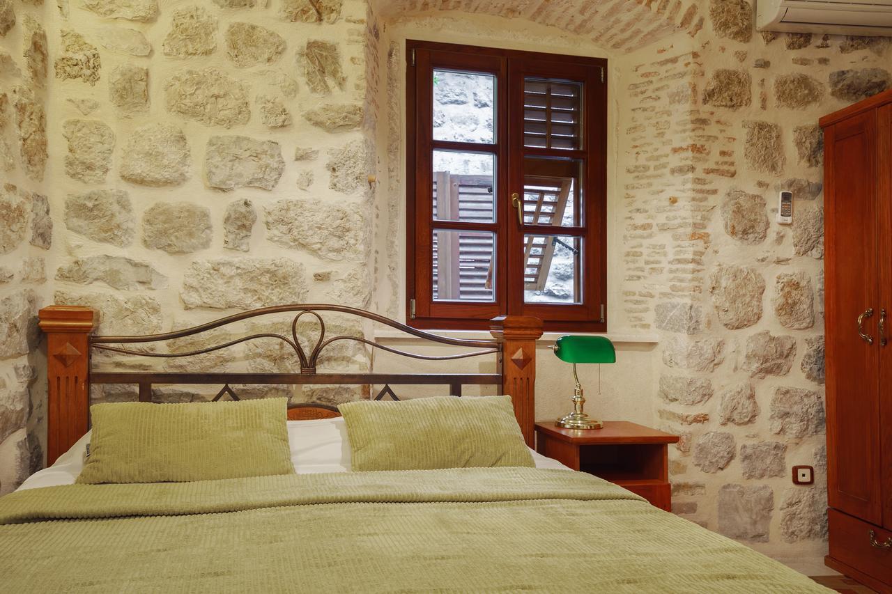 Apartments Wine House Old Town Kotor Dış mekan fotoğraf