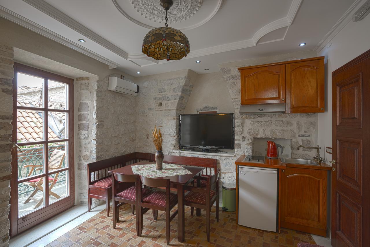 Apartments Wine House Old Town Kotor Dış mekan fotoğraf